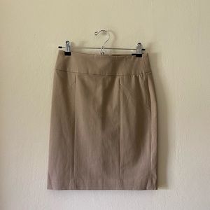 NWT Banana Republic Tan Skirt